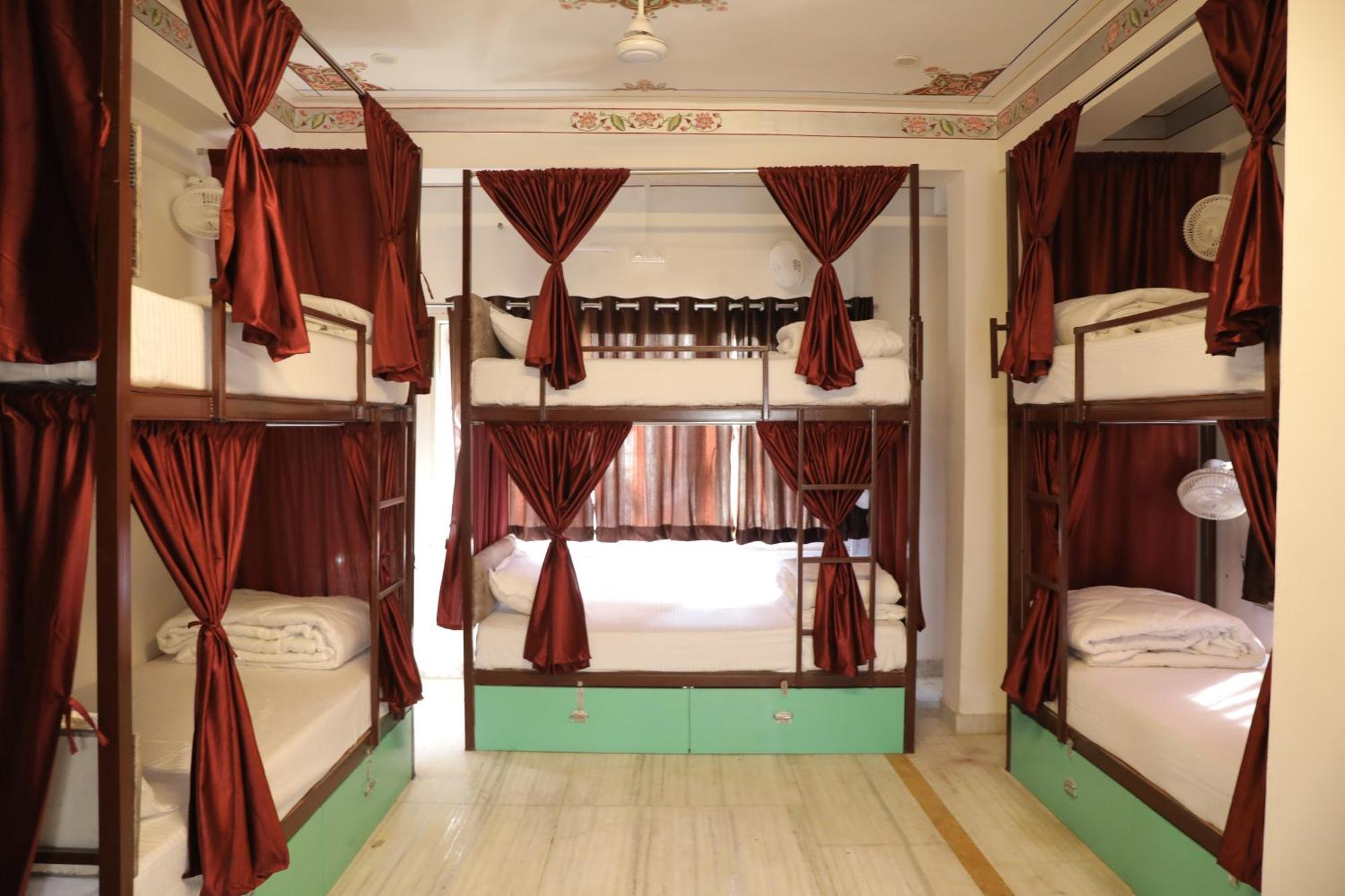 Hostel Funky Bunky Udaipur Exterior photo