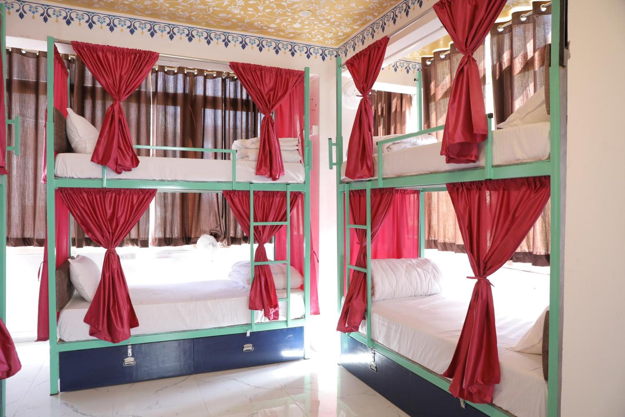 Hostel Funky Bunky Udaipur Exterior photo