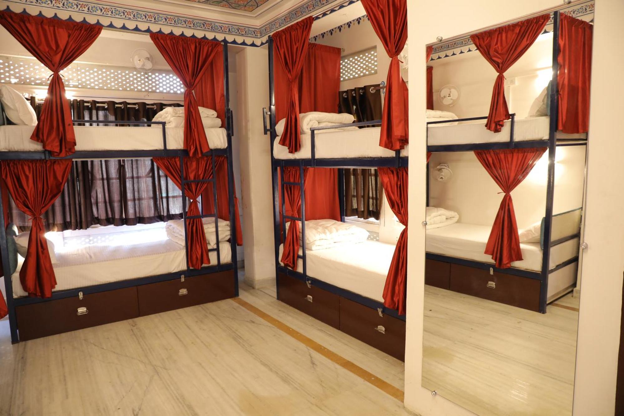 Hostel Funky Bunky Udaipur Exterior photo