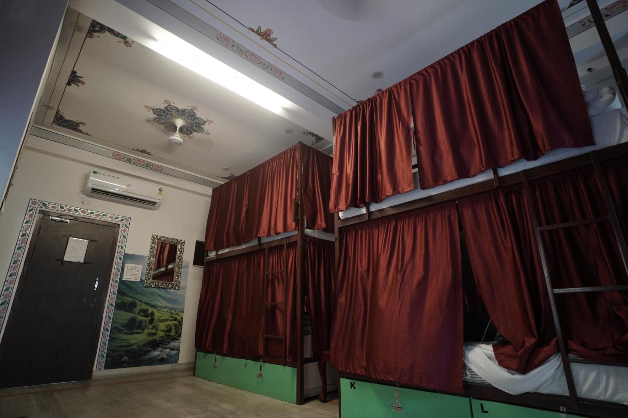 Hostel Funky Bunky Udaipur Exterior photo
