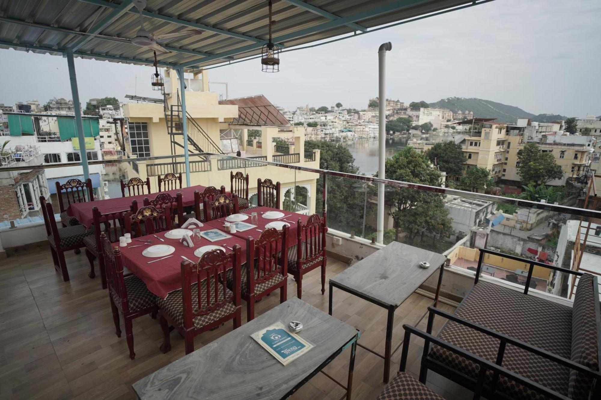Hostel Funky Bunky Udaipur Exterior photo