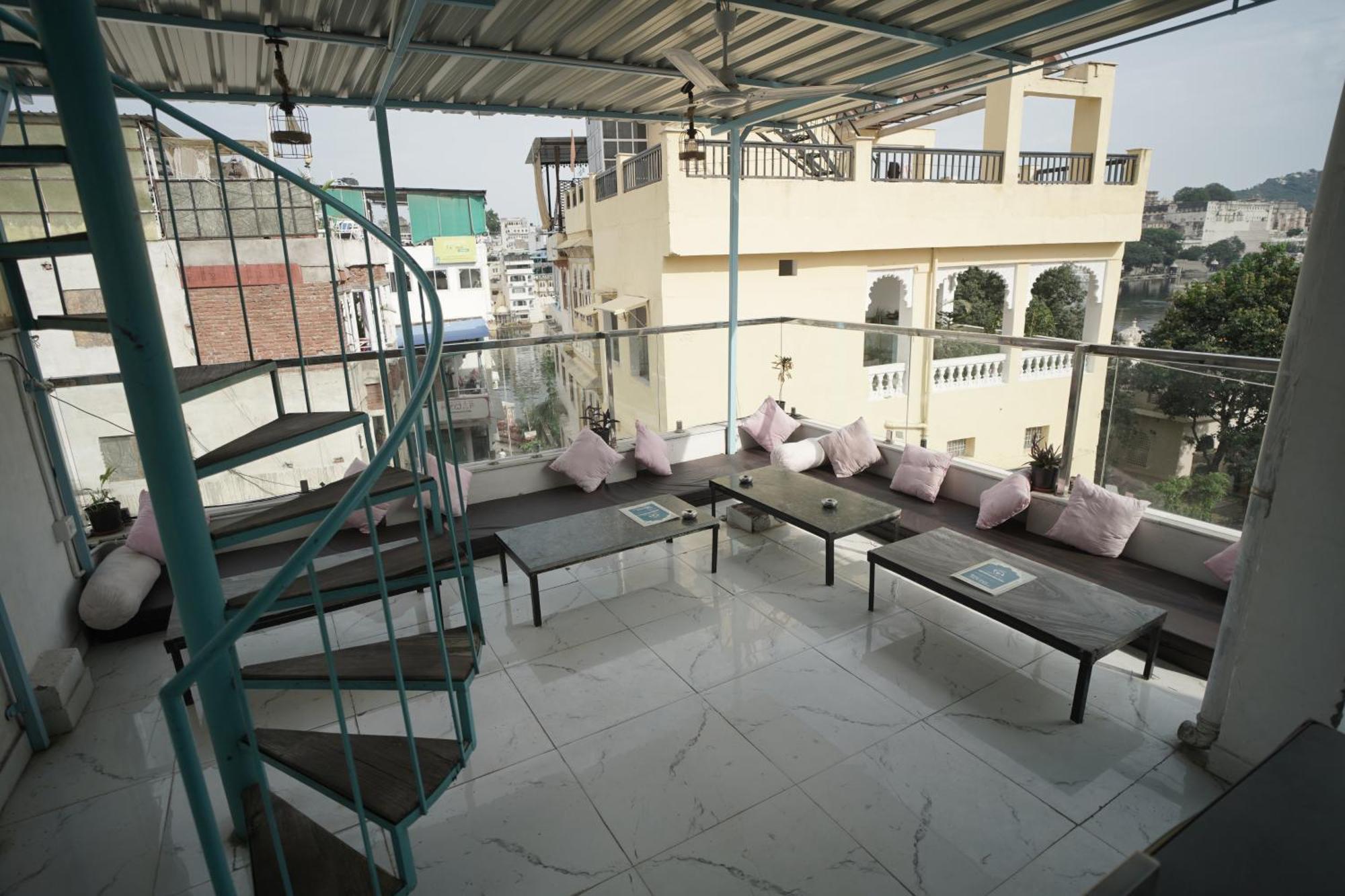 Hostel Funky Bunky Udaipur Exterior photo