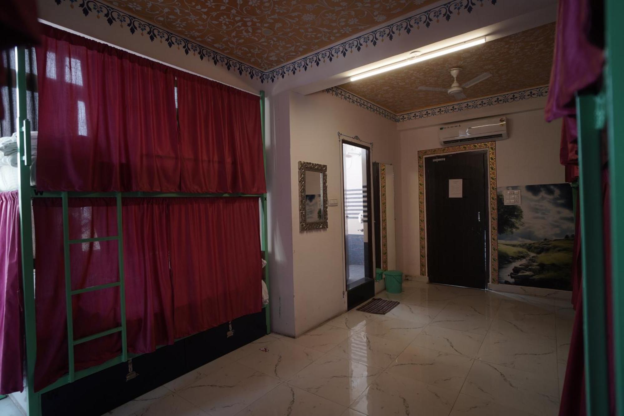 Hostel Funky Bunky Udaipur Exterior photo