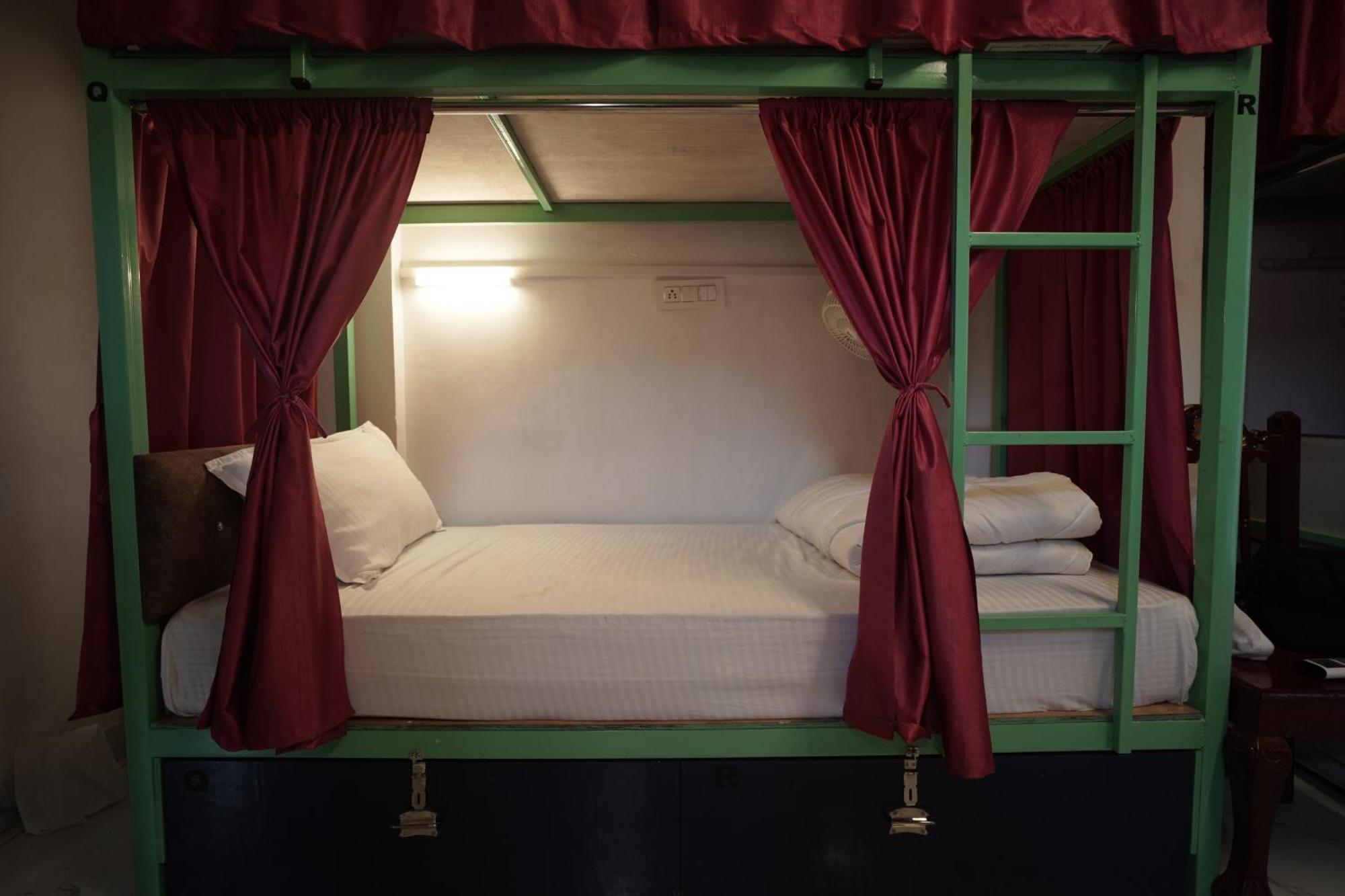 Hostel Funky Bunky Udaipur Exterior photo